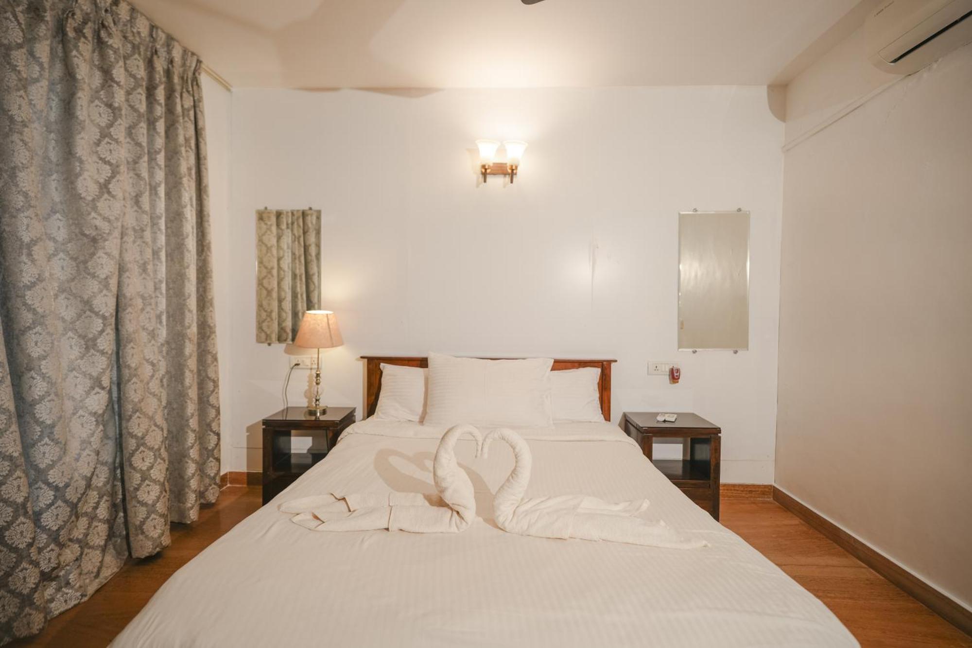Villa M - Jia 3- 3Bhk In Candolim, Pool Facing, Near Beach, Breakfast Included Eksteriør billede